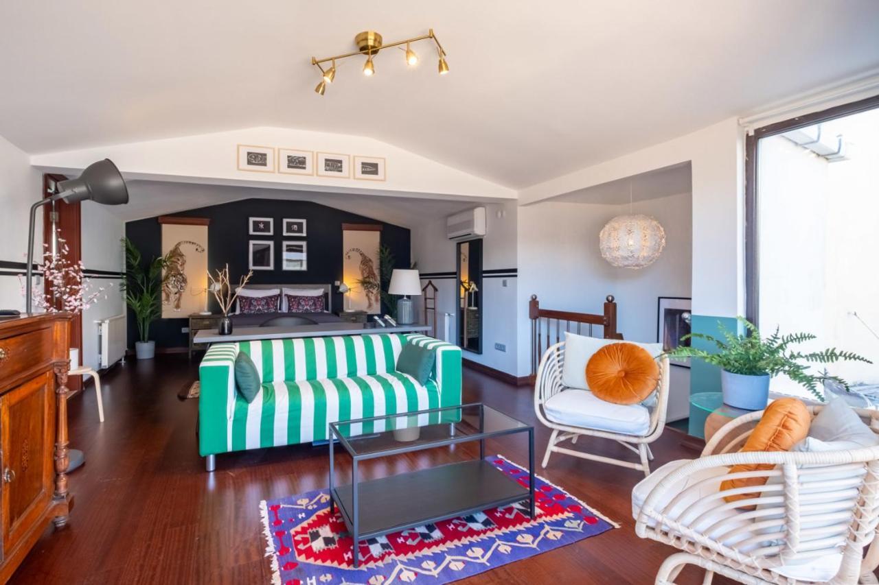 Апартаменты Flat With Terrace Near Istiklal Street Стамбул Экстерьер фото